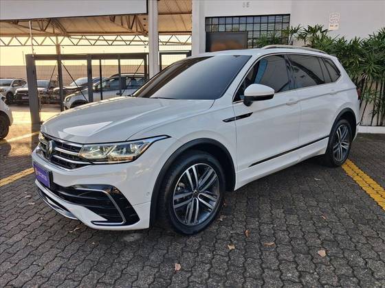 VOLKSWAGEN TIGUAN 2.0 300 TSI GASOLINA ALLSPACE R-LINE AUTOMÁTICO