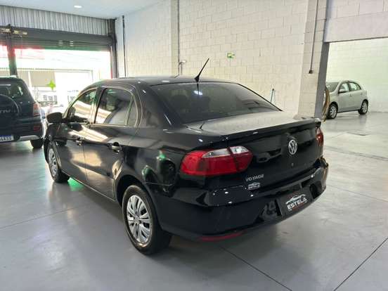 VOLKSWAGEN-VOYAGE-2015