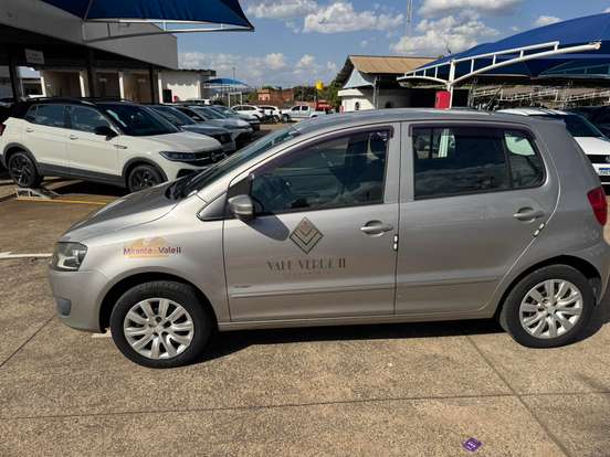 VOLKSWAGEN-FOX-2011