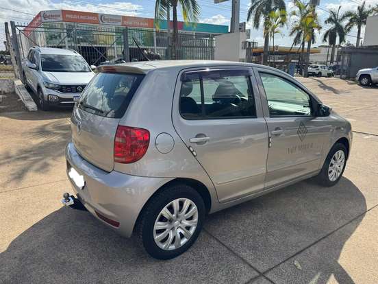 VOLKSWAGEN-FOX-1.0 MI 8V FLEX 4P MANUAL VOLKSWAGEN-FOX-2011