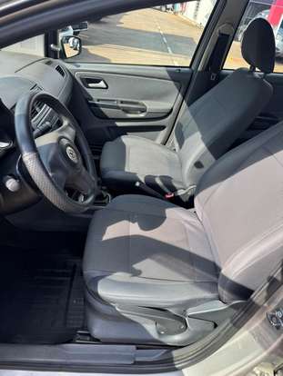 VOLKSWAGEN-FOX-2011