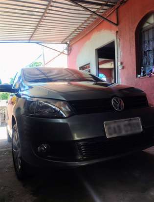 VOLKSWAGEN-FOX-2011