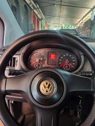 VOLKSWAGEN-FOX-2011