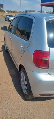 VOLKSWAGEN-FOX-2012