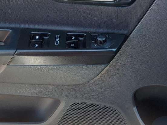 VOLKSWAGEN-FOX-1.6 MI 8V FLEX 4P MANUAL VOLKSWAGEN-FOX-2012