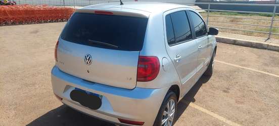 VOLKSWAGEN-FOX-2012