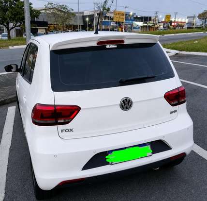 VOLKSWAGEN-FOX-1.6 MI ROCK IN RIO 8V FLEX 4P MANUAL VOLKSWAGEN-FOX-2015