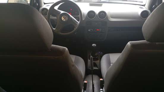 VOLKSWAGEN-GOL-2011
