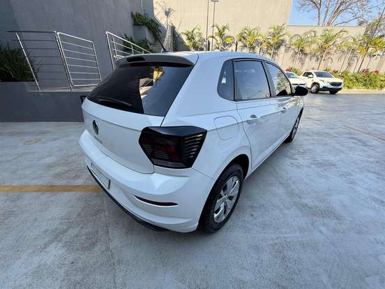 VOLKSWAGEN-POLO-2024
