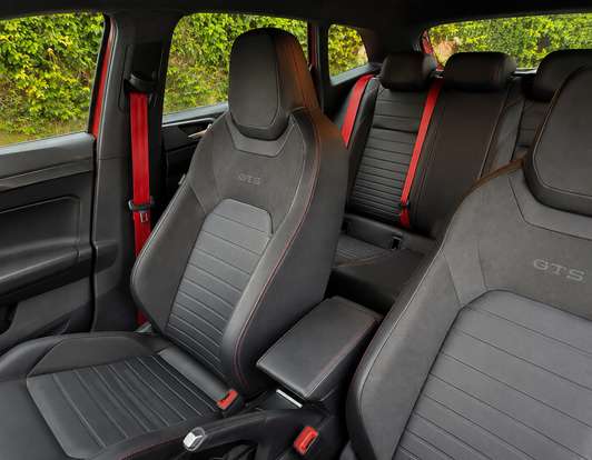 VOLKSWAGEN-POLO-2023