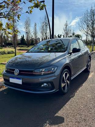 VOLKSWAGEN-POLO-2020