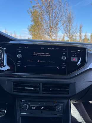 VOLKSWAGEN-POLO-2020