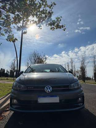 VOLKSWAGEN-POLO-2020