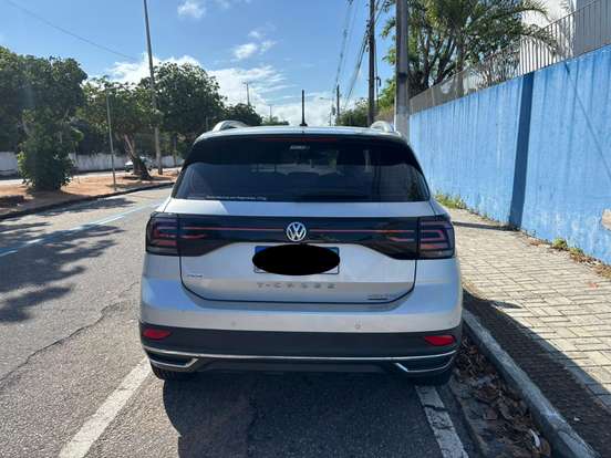 VOLKSWAGEN-T-CROSS-2019