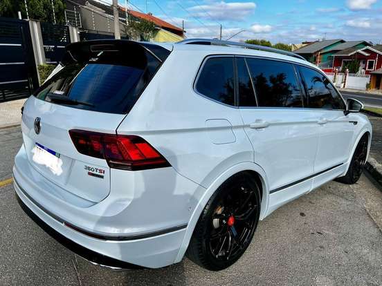 VOLKSWAGEN-TIGUAN-2018