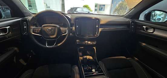VOLVO-EC40-P8 RECHARGE TWIN ELECTRIC ULTRA BLACK EDITION AWD VOLVO-EC40-2025