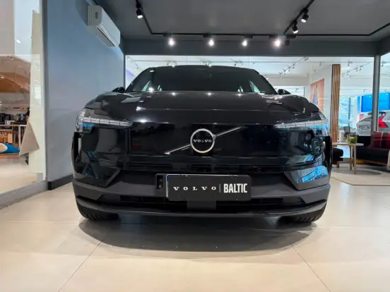 VOLVO-EX30-2024