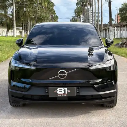 VOLVO-EX30-2024