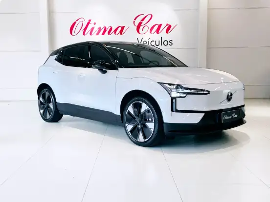 VOLVO-EX30-2024