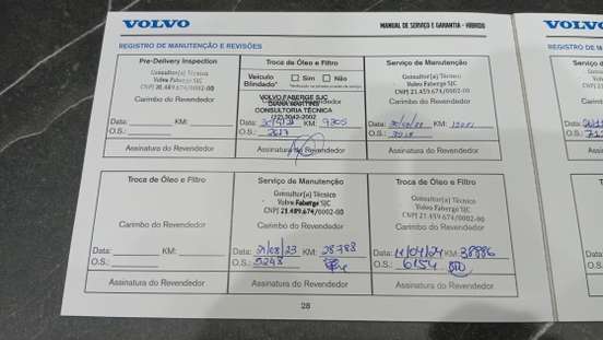 VOLVO-XC40-2020