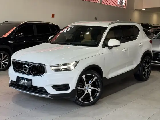 VOLVO XC40 2.0 T5 GASOLINA MOMENTUM AWD GEARTRONIC
