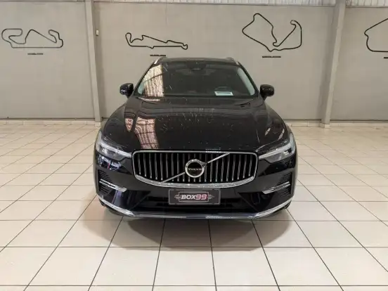 VOLVO-XC60-2021