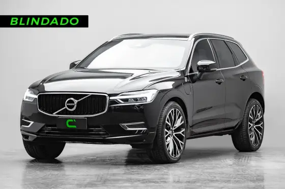 VOLVO XC60 2.0 T8 HYBRID MOMENTUM AWD GEARTRONIC