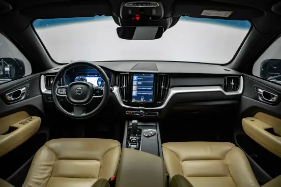 VOLVO-XC60-2019