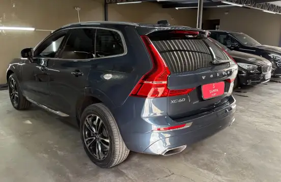 VOLVO-XC60-2020