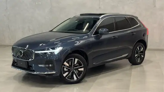 VOLVO-XC60-2025