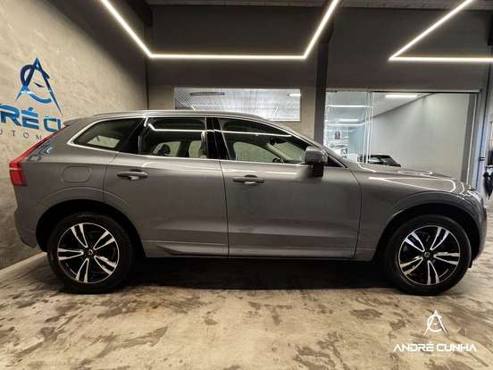 VOLVO-XC60-2018