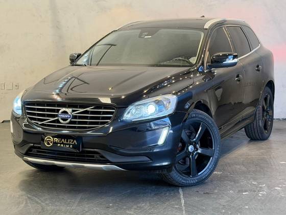 VOLVO XC60 2.0 T5 MOMENTUM GASOLINA 4P AUTOMÁTICO