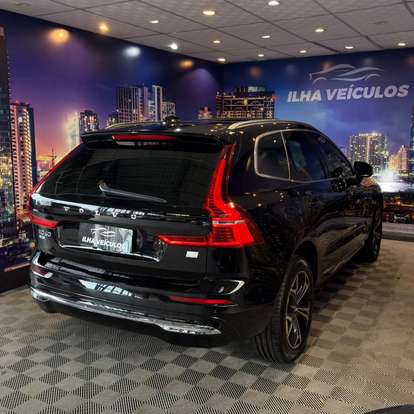 VOLVO-XC60-2021