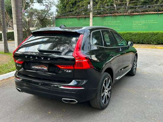 VOLVO-XC60-2019