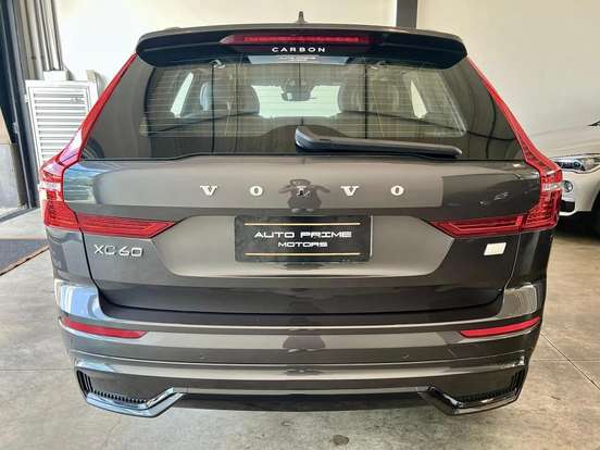VOLVO-XC60-2022