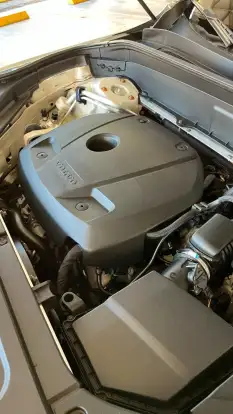 VOLVO-XC90-2016