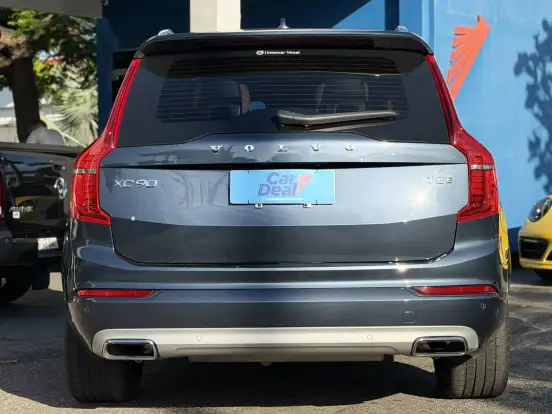 VOLVO-XC90-2019