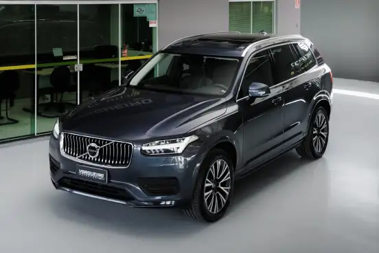VOLVO-XC90-2020
