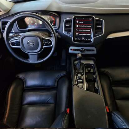 VOLVO-XC90-2018