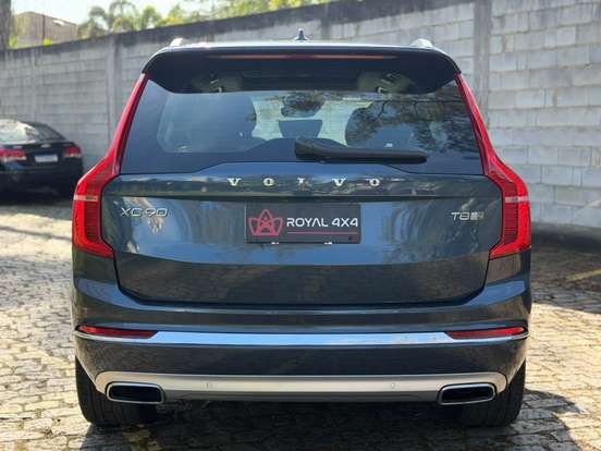 VOLVO-XC90-2019