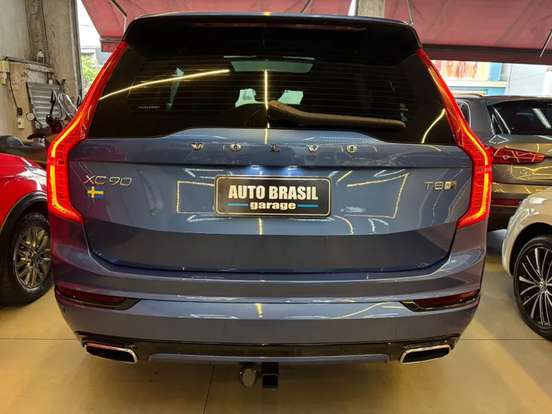 VOLVO-XC90-2019