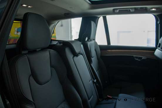 VOLVO-XC90-2025