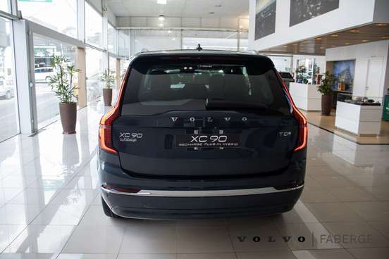 VOLVO-XC90-2025