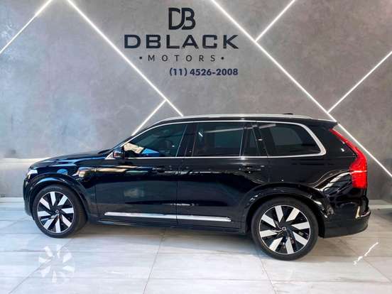VOLVO-XC90-2023