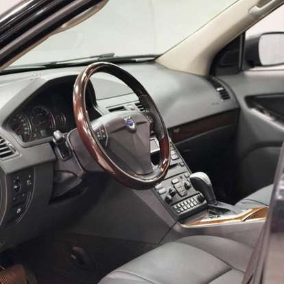 VOLVO-XC90-2005