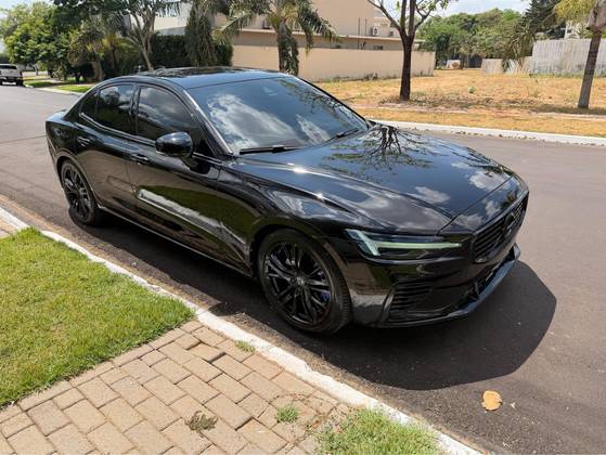 VOLVO S60 2.0 T8 R-DESIGN HÍBRIDO 4P AUTOMÁTICO