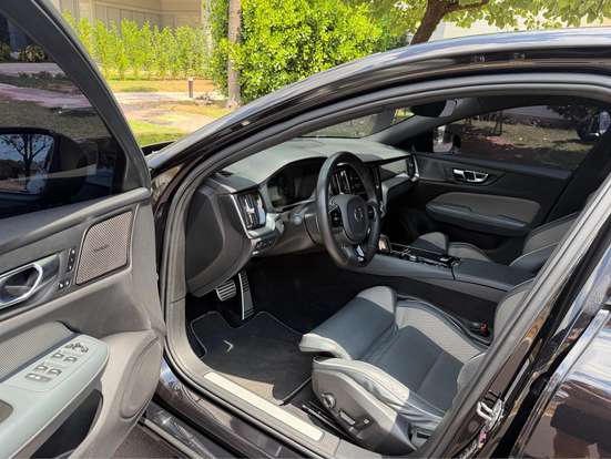 VOLVO-S60-2.0 T8 R-DESIGN HÍBRIDO 4P AUTOMÁTICO VOLVO-S60-2019