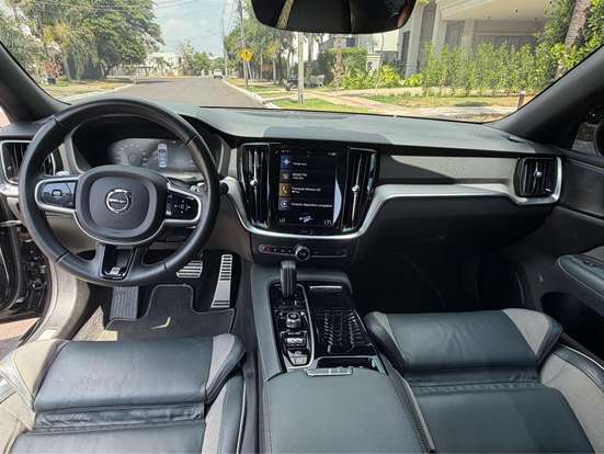 VOLVO-S60-2.0 T8 R-DESIGN HÍBRIDO 4P AUTOMÁTICO VOLVO-S60-2019