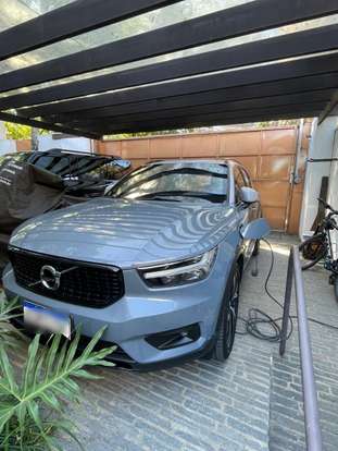 VOLVO-XC40-2020