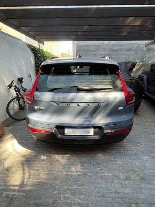 VOLVO-XC40-2020